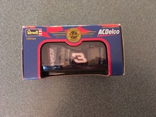 REVELL SELECT DALE EARNHARDT JR. 3 AC DELCO.