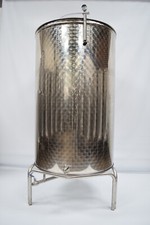 Serbatoio in acciaio inox 1000L - con tipo ""galleggiante"", coperchio capacità variabile.