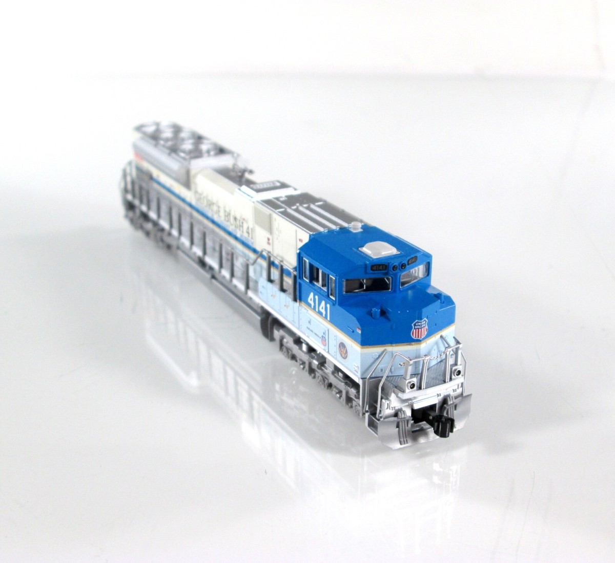 N Scale ***GEORGE BUSH*** SD70ACe Diesel Locomotive 4141 - Kato 
