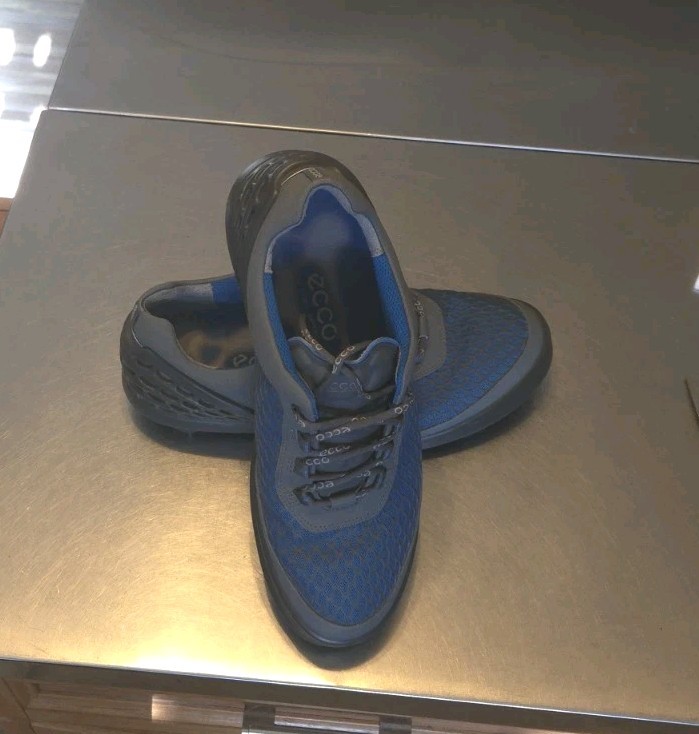 Mens 9 W Extra Width Hydromax Msrp $240