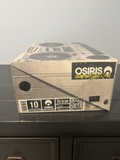 TOTALMENTE NUEVO Osiris NYC 83 SHR en Negro/Negro/Goma, Hombre Talla 10”