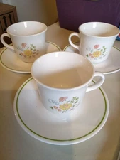 Corelle/Corning SPRING MEADOW  3 Cup & Saucer Sets Vintage 1970s Floral EUC 