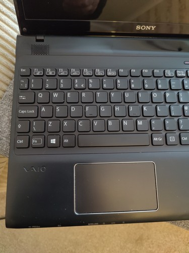 Sony Vaio SVE1513B4E i7-3520M 12GB 1TB SSD Radeon HD7600M 15.6" - Picture 2 of 20