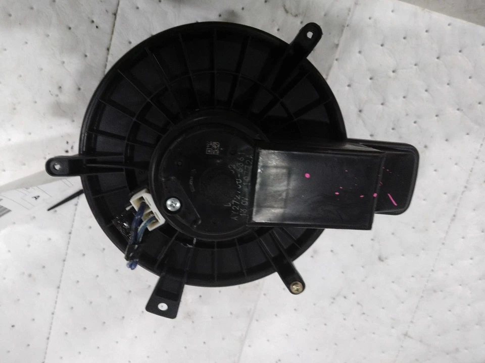 Motor soplador de climatización delantero usado se adapta a: Dodge Durango 2017 delantero grado A Foto 2 de 4