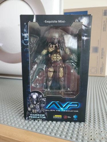 Hiya Toys AvP WARRIOR PREDATOR Alien vs. Predator 1:18 Scale Figure LP0099