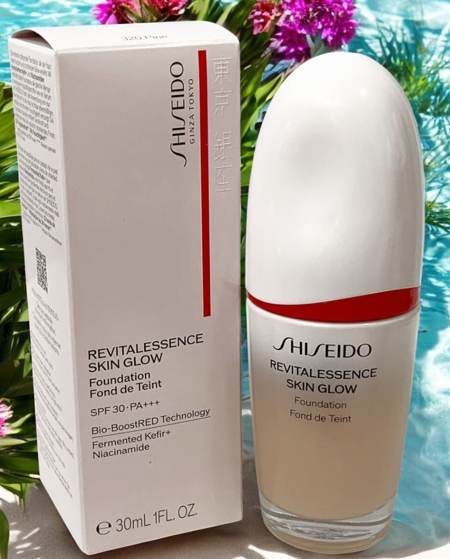 Shiseido Revitalessence Skin Glow Foundation SPF 30 # 260 Cashmere