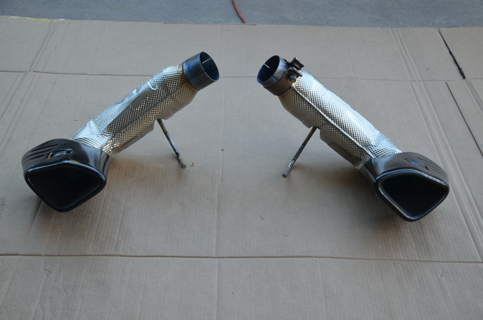 2015-2021 McLaren 570GT Rear Exhaust Muffler Tail Pipe Tip End OEM 13HA027MP