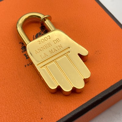 HERMES Cadena Lock Hand 2002 Gold ANNEE DE LA MAIN Charm