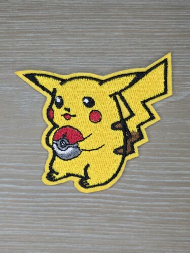 POKEMON GO TV SERIE / VIDEOSPIEL NIEDLICHER POKE BALL PIKACHU AUFBÜGLER PATCH - Bild 3 von 3