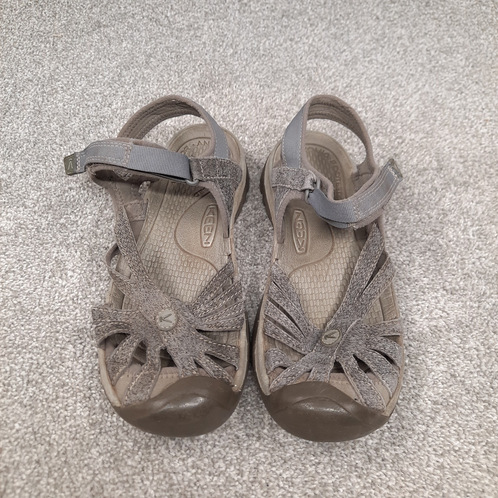 Scarpe sandali da donna grigie Keen Rose taglia 7 viola cinturini escursionistici acqua