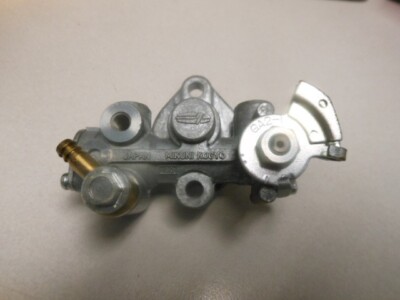 NOS Kawasaki Oil Pump Assembly 71-75 F7 16082-048 | eBay