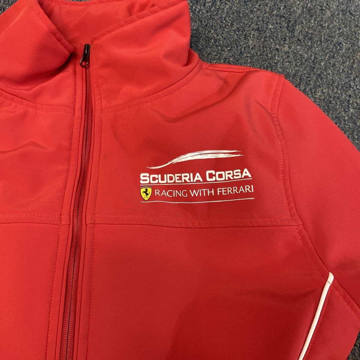 Veste Scuderia Ferrari Fille – On Track – Rouge – Taille 2/3 Ans
