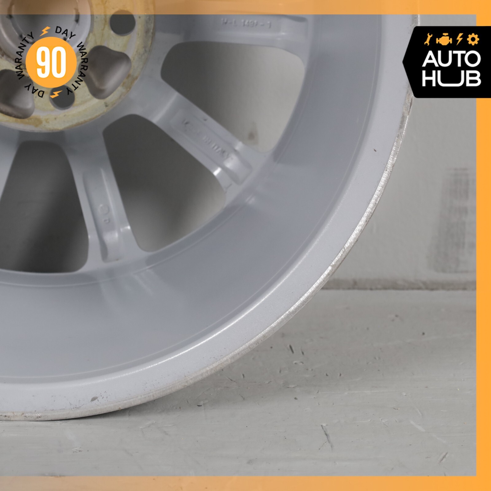 00-04 Aston Martin DB7 Vantage 9 x 18 18" Rear Wheel Rim 36120944AB OEM