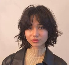 Black Short Wavy Wig Human Hair Wigs Heat Safe Glueless Fashion Natural Soft