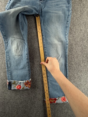 Jeans donna Driftwood Jackie Crop ricamato floreale misto cotone ACTL 30X27 - Foto 6 di 18