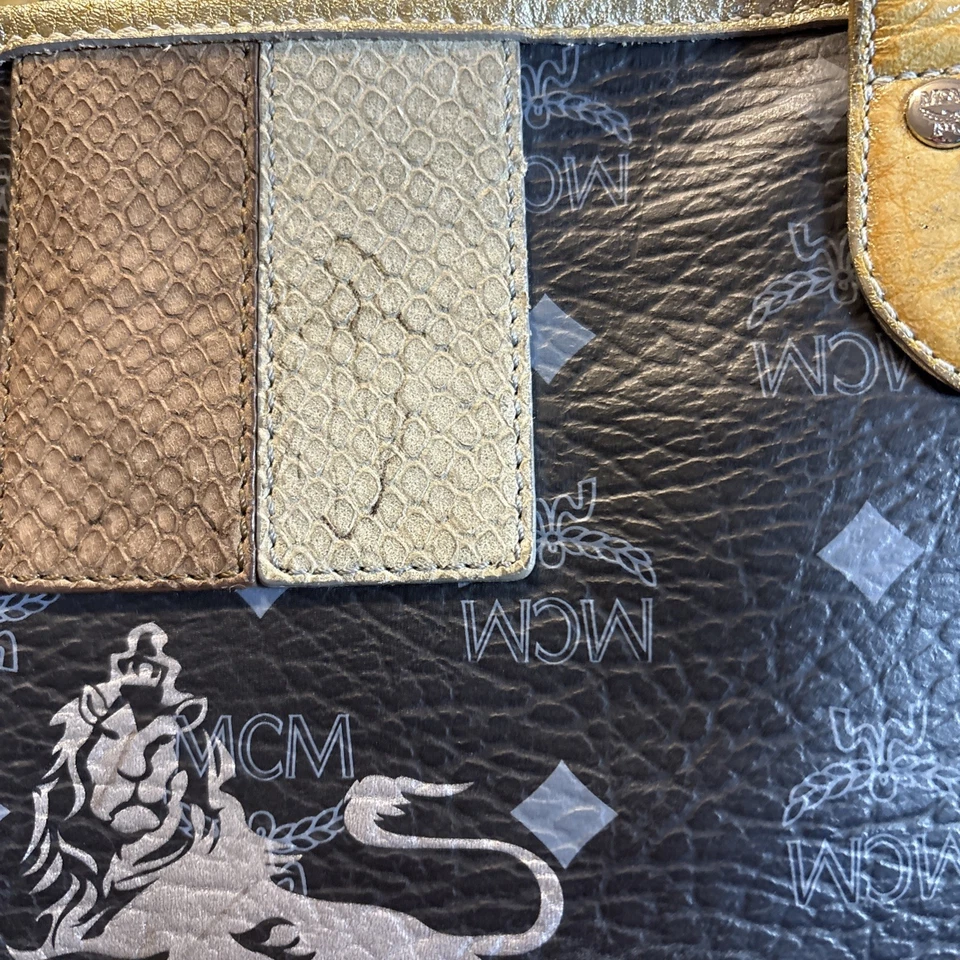 MCM Visetos striped Munich Lion Tote Bag is lion princess edition Luxury Bag - Image 2 of 4
