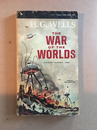 Airmont Classic H.G. Wells The War of the Worlds Book Sci-Fi Classic