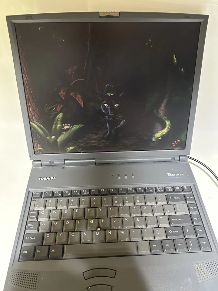 Vintage Toshiba Tecra 8000 PII 14.1" 8GB Laptop Notebook Computer Windows 98 - Image 2 of 4