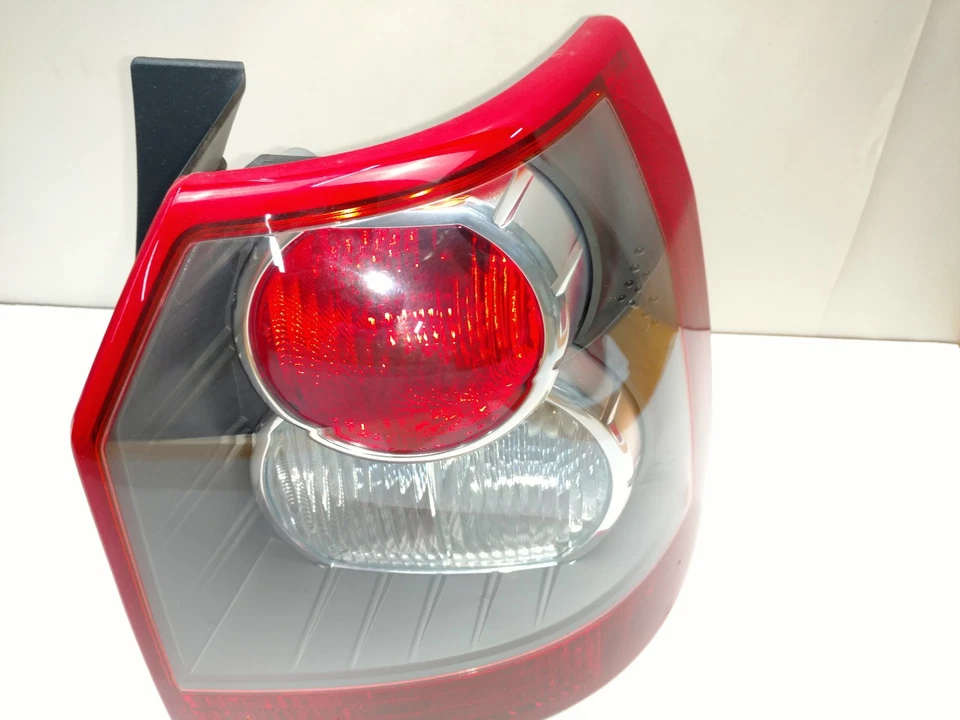 Luz trasera Land Rover LR2 2008-2010 lado derecho del pasajero OEM Foto 3 de 4