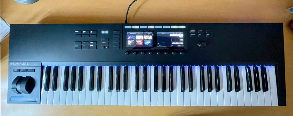 Native Instruments Komplete Kontrol S61 Mk2 Keyboard  OVP - Bild 4 von 4