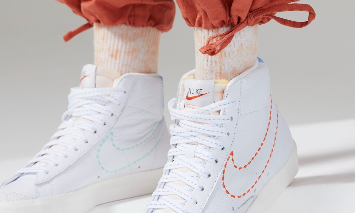Nike W Blazer Mid '77 White/Orange Lilac MulitColor DX2350 Nike W Blazer Mid '77 White/Orange Lilac MulitColor DX2350