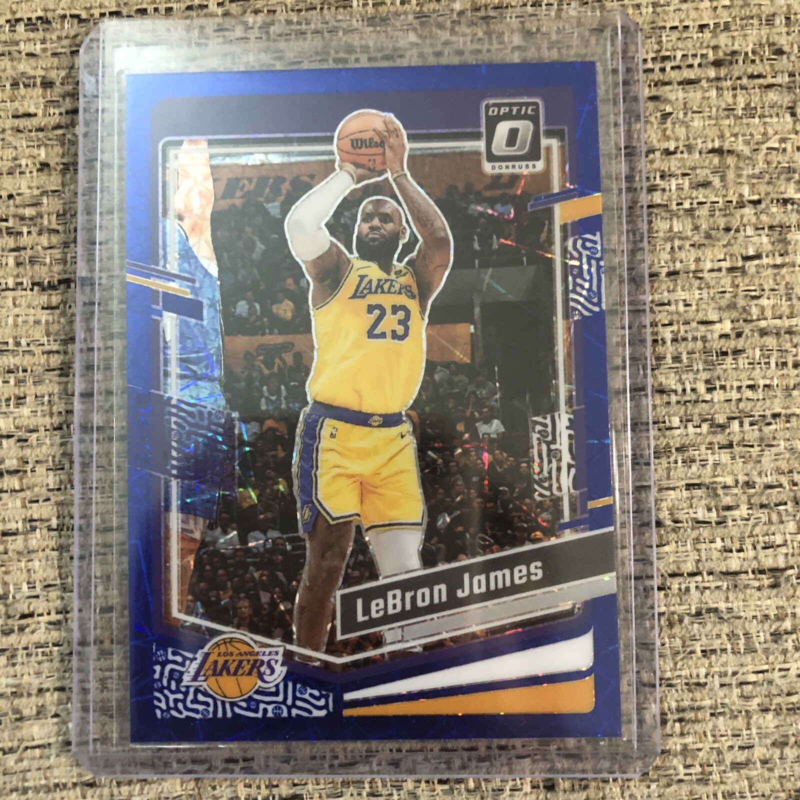 2023-24 Panini Donruss Optic - Blue Velocity Prizm #65 LeBron James