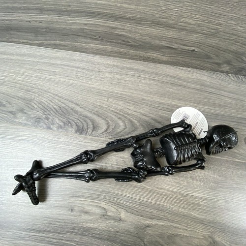 Black Skeleton Hanging Creepy Spooky Decoration 15.5in Long Plastic - Picture 3 of 8