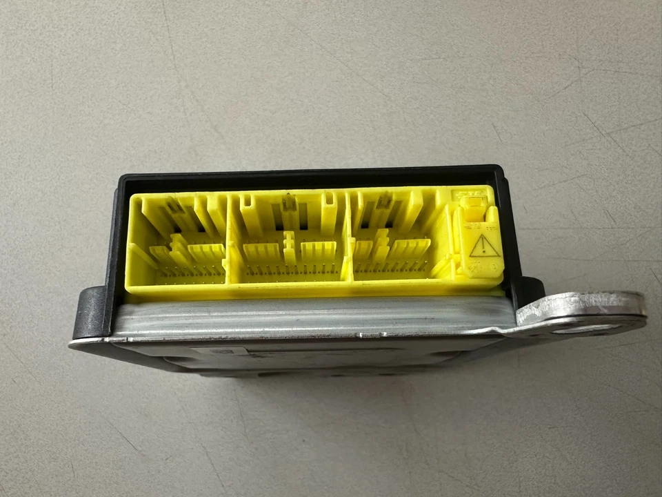 Módulo de control de bolsa Nissan 370Z 2015 2016 2017 OEM 98820 1ER0A 988201ER0A Foto 3 de 4