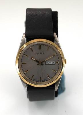 Pulsar Uhr Herren Edelstahl Gold Silber Leder Schwarz Tag Datum Grau Quarz