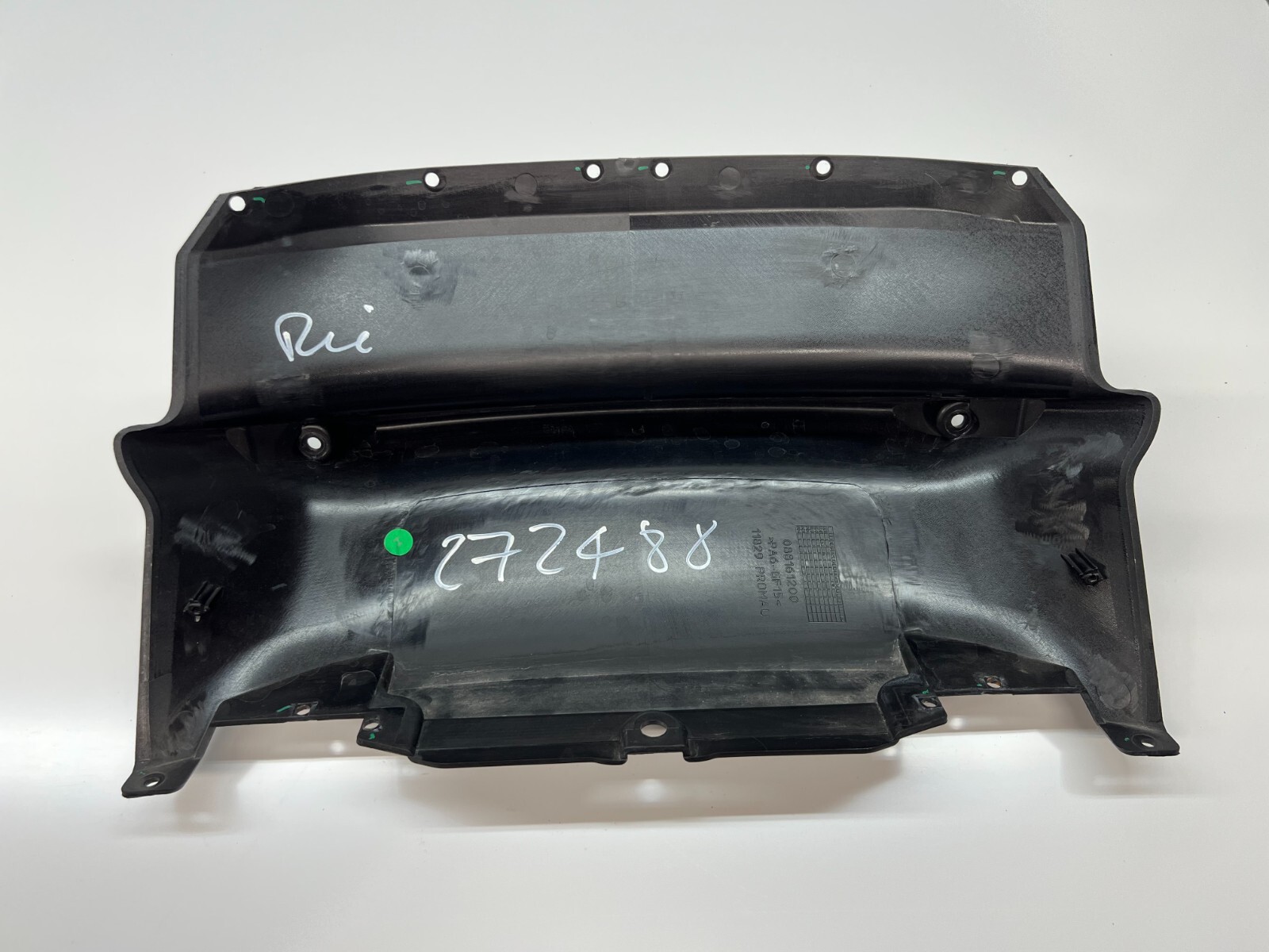 FERRARI 488 SPIDER FRONT BUMPER CENTER CENTRAL ZONE CLOSURE OEM 88161200 