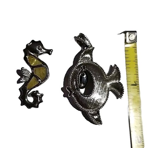 Silvertone Sea Horse Honey Yellow Abalone & Whimzy Fish Set Of 2 Pendants - Picture 3 of 5