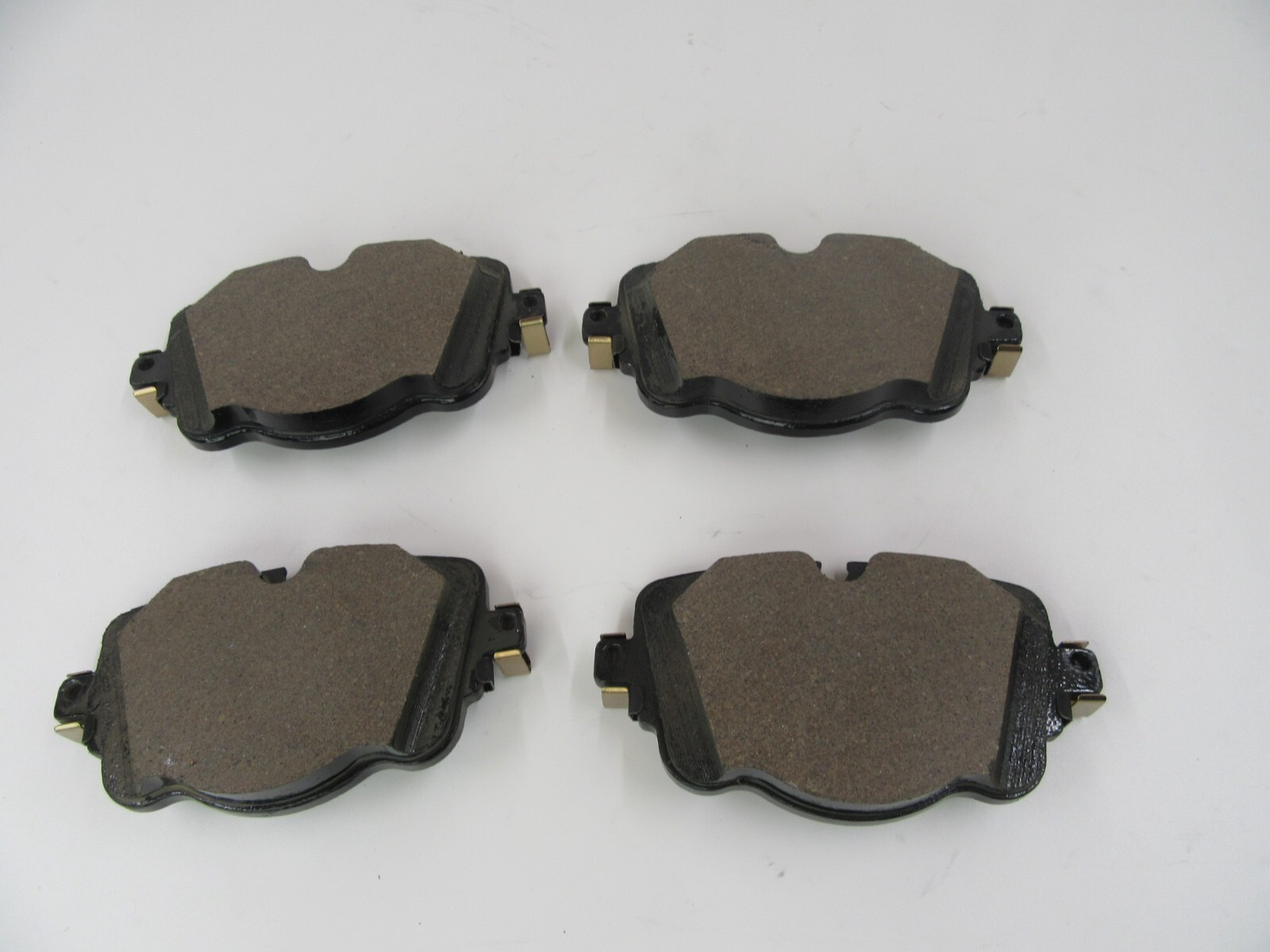 Bentley Bentayga rear brake pads & sensors