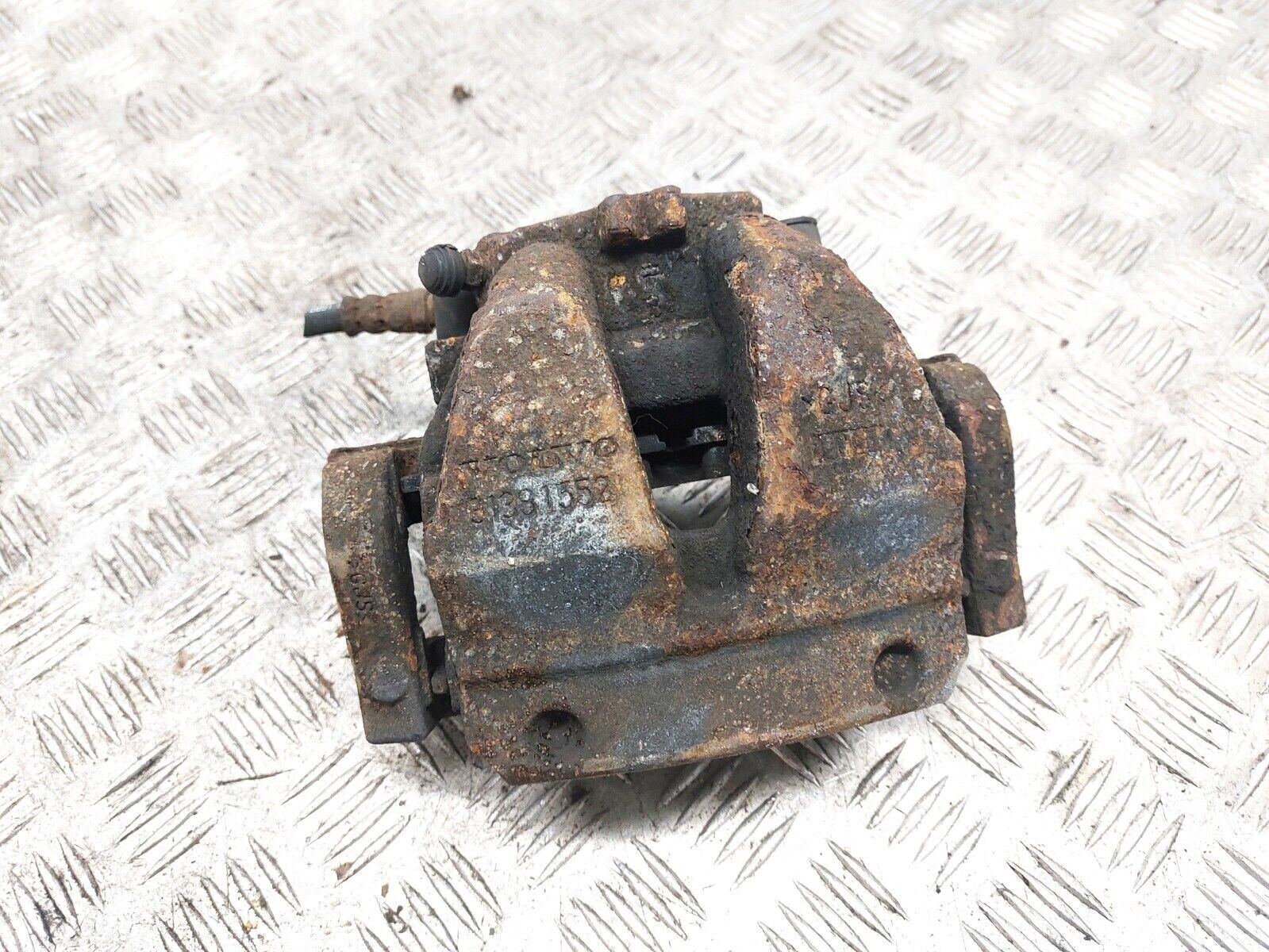 31381552 Clamp Brake Front Right Volvo V90 Kombi 346954 for sale 