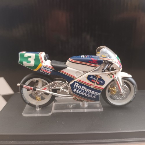 1/24 Altaya Honda NSR250 Luca Cadalora WC Moto GP 1991 "Rothmans" Sponsor - Picture 5 of 6