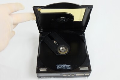 TECHNICS Portable CD-Player SL-XP5 Rare Early Discman