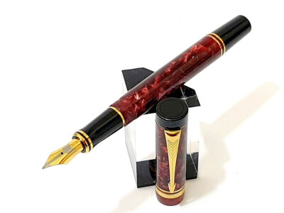 Parker Duofold International Füller Rot Marmoriert Feder M 18K 750 Gold um 1988