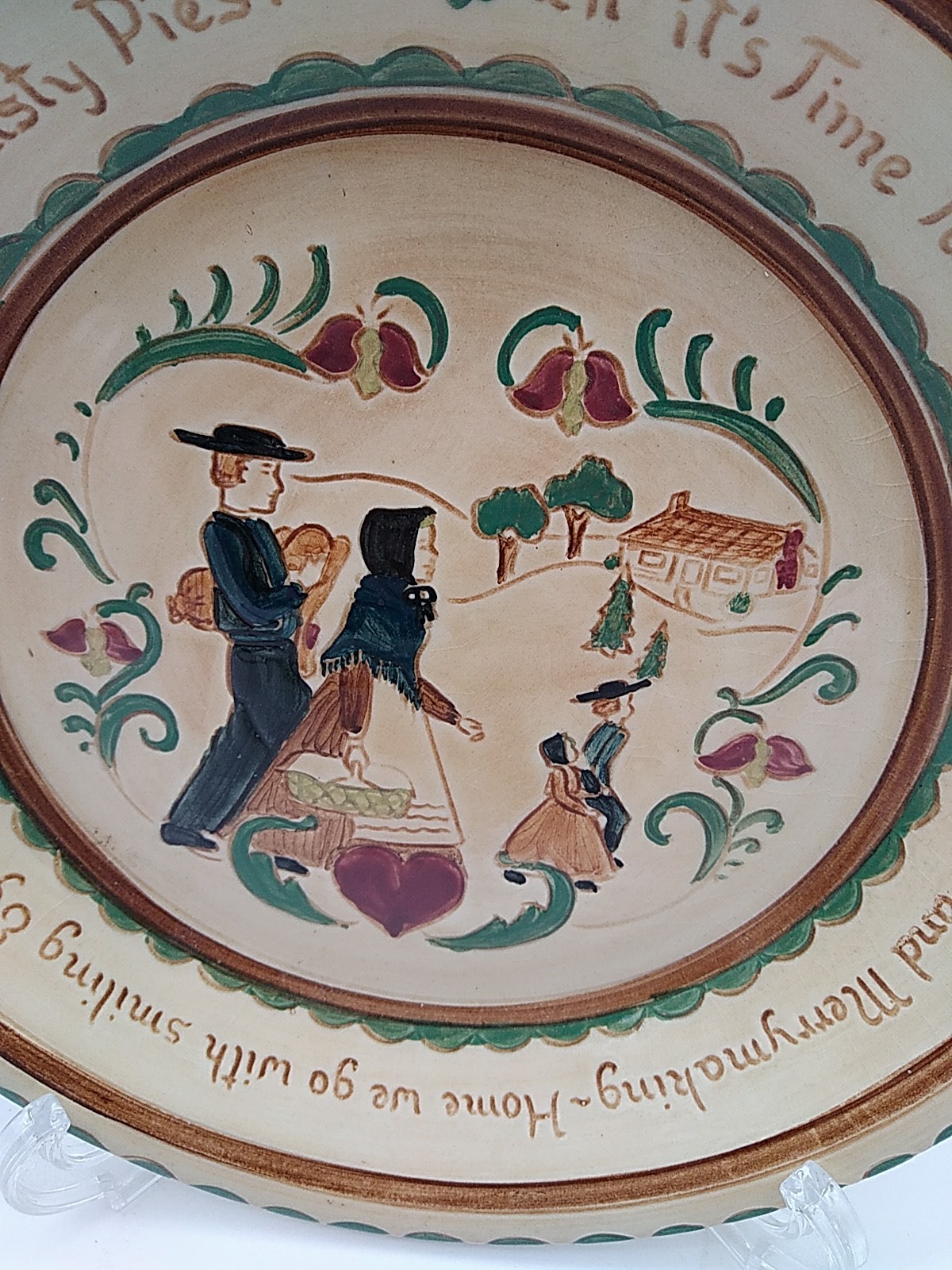 Pennsbury Pottery 9" Pie Plate Amish Folk Art Hand Painted Holidays Merrymaking
