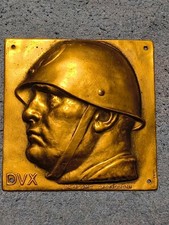Busto elmato Benito Mussolini
