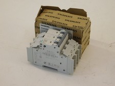 Siemens 5SJ4330-7HG41 30A Circuit Breaker MCB 3P 240V - NEW Surplus!