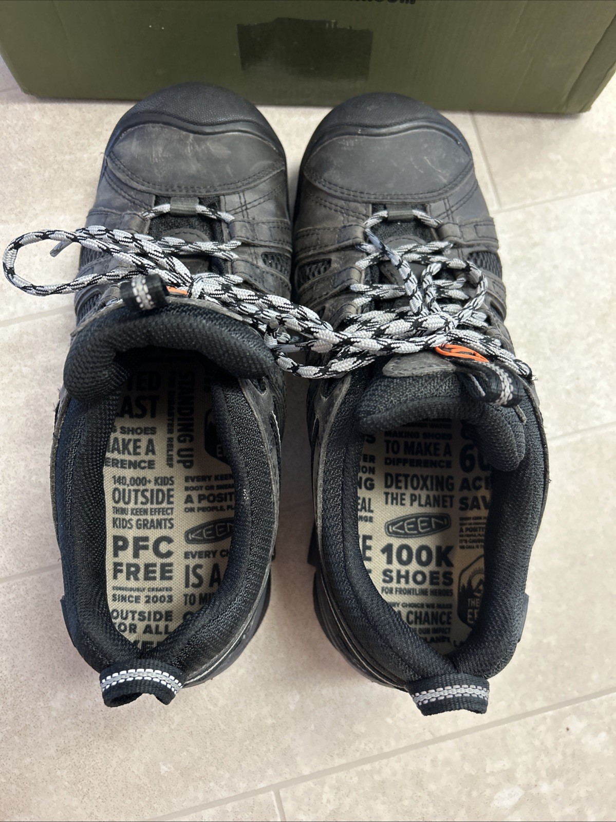 Scarpe da trekking Keen Voyageur M 1027148 basse acciaio grigio scarlatto Ibis uomo 10 NUOVE