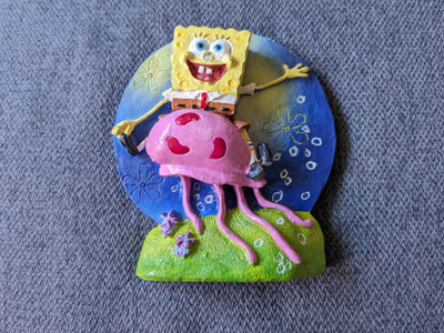 Penn-Plax SpongeBob Schwammkopf mit Qualle Deko-Figur