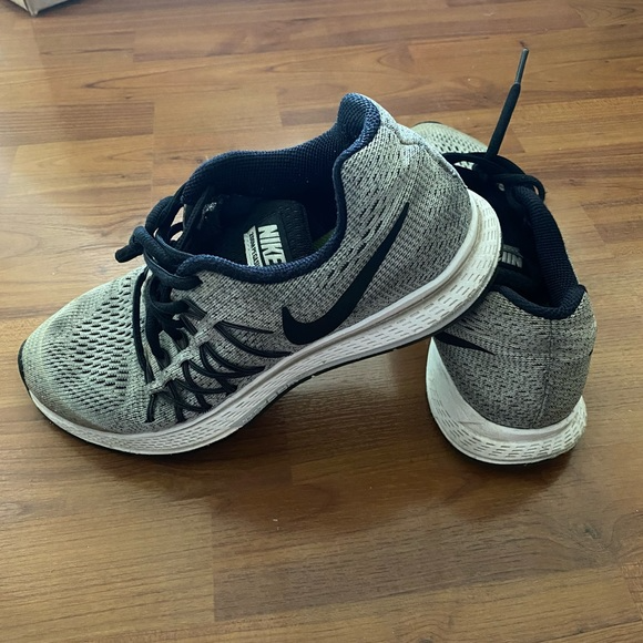 nike zoom pegasus 32 mens grey