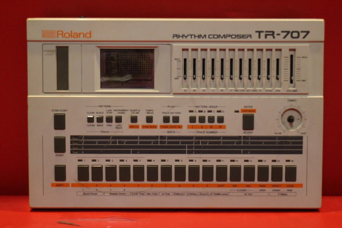 Vintage Roland TR 707 Analog Drum Rhythm Machine Sequencer TR 707