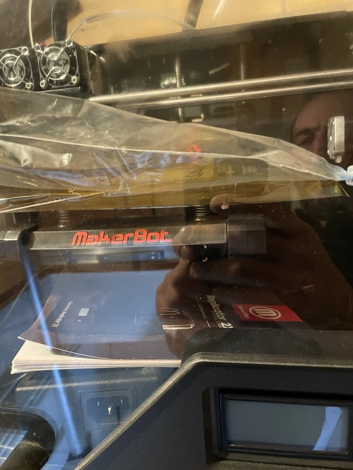 3d printer Maker-Bot Replicator 2 X - Image 2 of 2