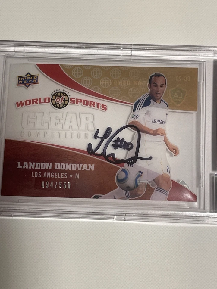Tarjeta transparente firmada por Landon Donovan 2010 World of Sports losa Beckett IP automática Foto 3 de 4
