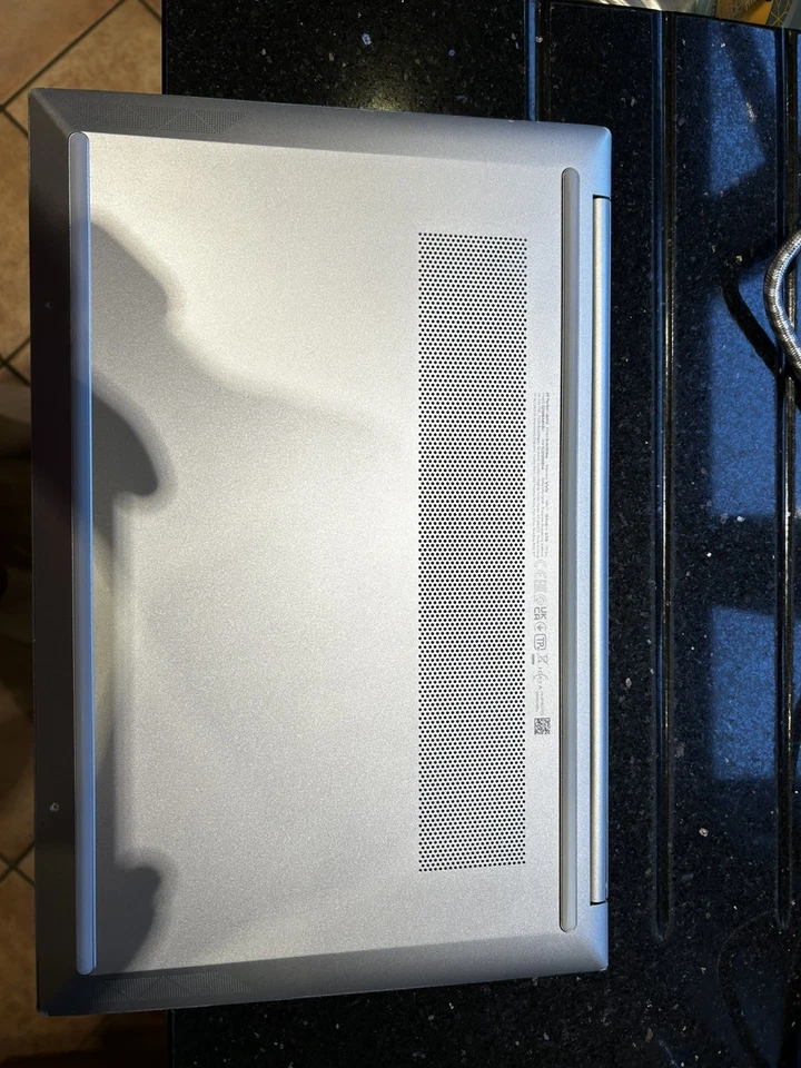 HP Pavilion 15-eh0006na Laptop 15.6" Touch Screen Ryzen 3 4300U 4GBRAM 256GB SSD - Image 3 of 4