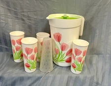 Tupperware Gallon Tulip Pitcher With Infuser And 4 Tumblers Excellent Condition