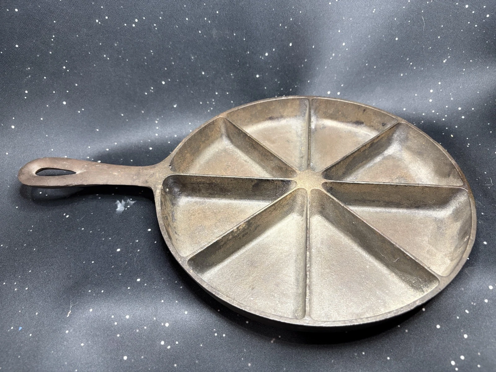 VINTAGE CAST IRON "CORN BREAD" SKILLET Patent Pending 9" - 8 Pieces