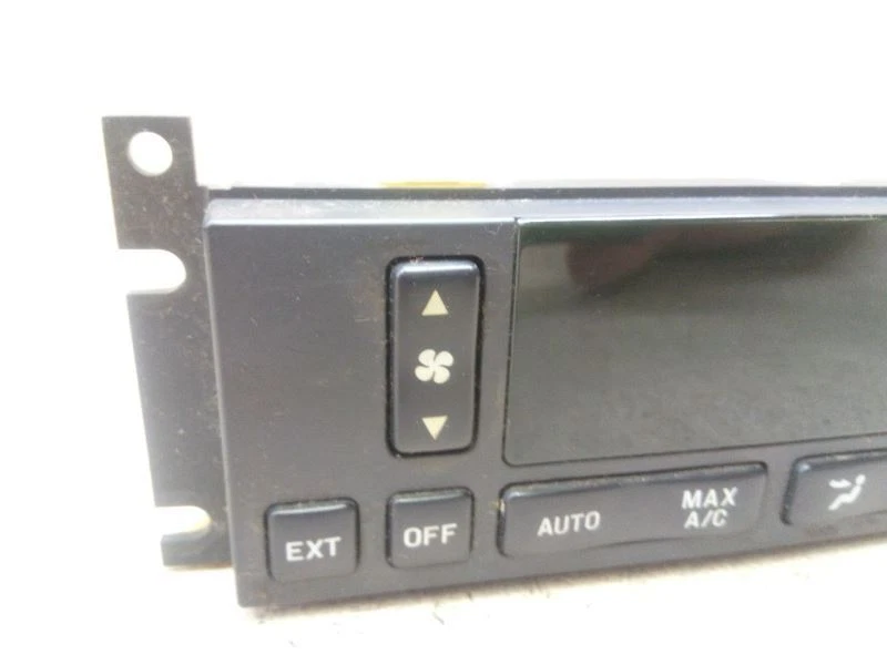 Auto Temperature Climate Control YW1H18C612AB Fits 00 LINCOLN TOWN CAR PC02 - Image 2 of 4