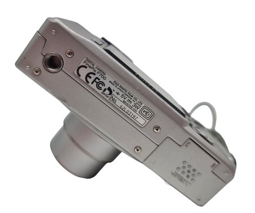 🔥 Fotocamera Fujifilm Finepix F 700 5V 3W pezzo di ricambio difetto argento decorazione Giappone🔥 - Foto 6 di 10
